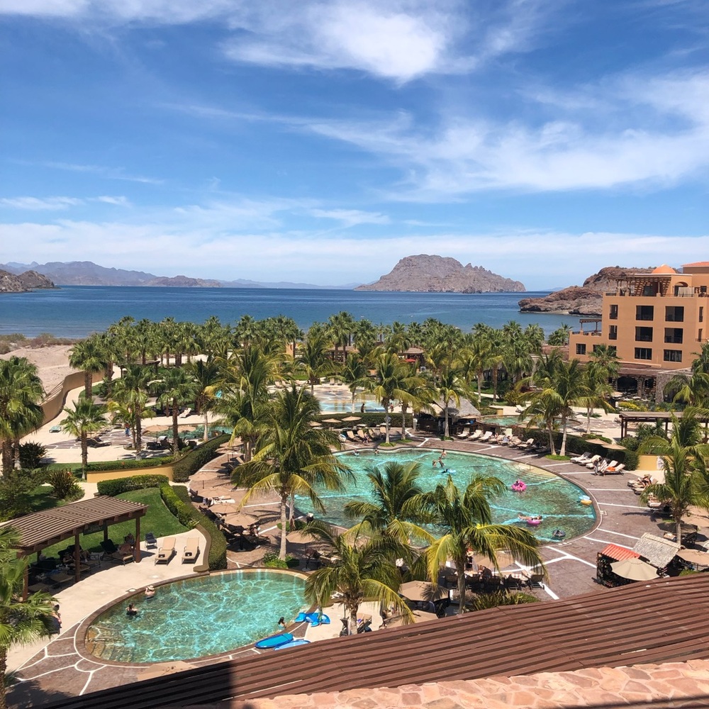 Meet your Posher, Addi